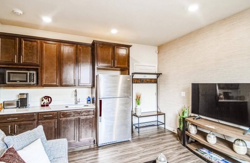 Port Orchard House | Cozy Private 1BR Suite w/Trails and Amazing Views, Port Orchard