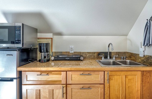 Enumclaw Apartment | Cozy Private Apartment Mount Rainier National Park and Crystal Mountain