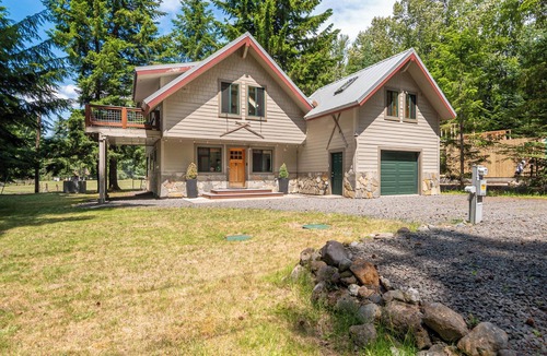 Enumclaw Apartment | Cozy Private Apartment Mount Rainier National Park and Crystal Mountain