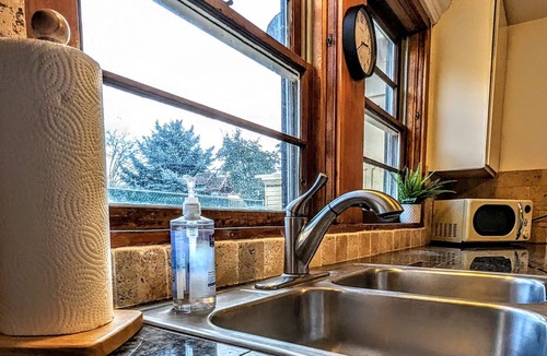 Grants Pass House | Cozy Private Guest House Near Hospital