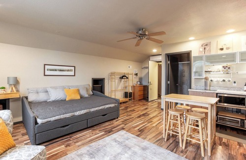 Spokane Apartment | Cozy Private Studio in peaceful North Spokane community on Five Mile Prairie