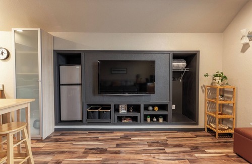 Spokane Apartment | Cozy Private Studio in peaceful North Spokane community on Five Mile Prairie