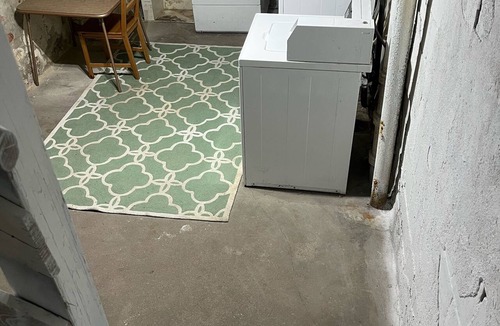 Des Moines Apartment | Cozy remodeled 1 bedroom near Drake U and downtown