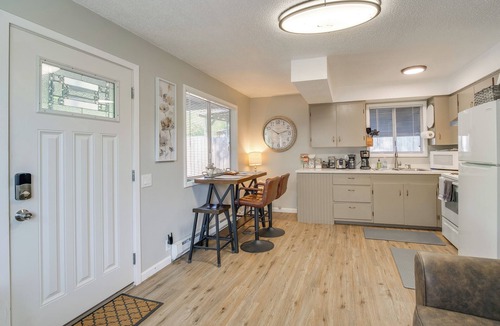 Roseburg House | Cozy Roseburg Home w/Deck + Gas Grill!
