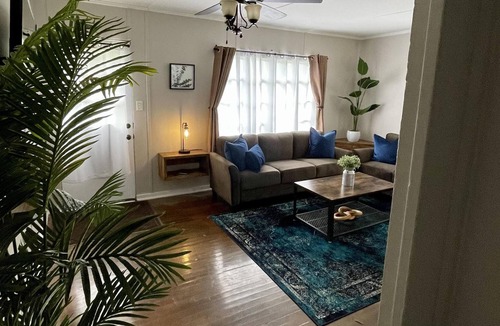 Oak Ridge House | Cozy, rustic duplex with modern amenities