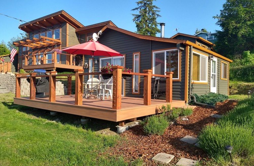 Diamond Point Cabin | Cozy, Salt Water View, Olympic Peninsula Cabin