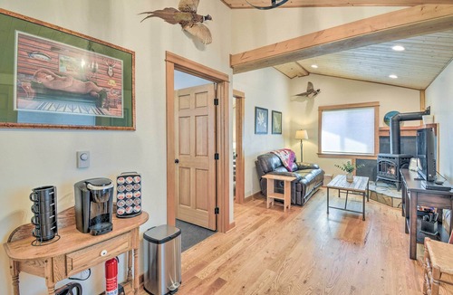 Sequim Condo | Cozy Sequim Condo: Olympic Discovery Trail Access!