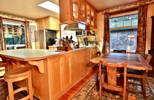 Beaver Apartment | Cozy Sol Duc River Riverfront Retreat w/Hot Tub