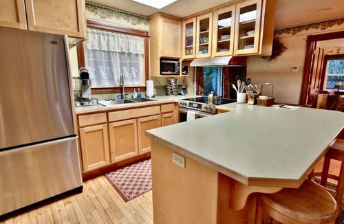 Beaver Apartment | Cozy Sol Duc River Riverfront Retreat w/Hot Tub