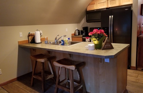Enumclaw Apartment | Cozy Studio Apartment Near Crystal Mtn Ski Resort & Mt Rainier National Park