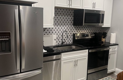 Pascagoula Apartment | Cozy Stylish Executive Studio, Great Downtown Pascagoula Location