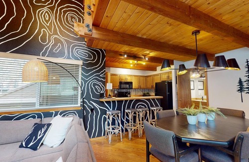 Tennis Village Condo | Cozy Sunriver Condo with Access to Exclusive Golf