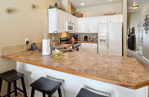 Donnelly Cabin | Cozy townhome near Tamarack
