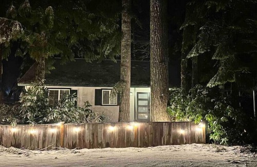 Mount Hood Village Cottage | 🏔 🌲 Creek Side Mt. Hood Adventure Cottage 🌲 🏔