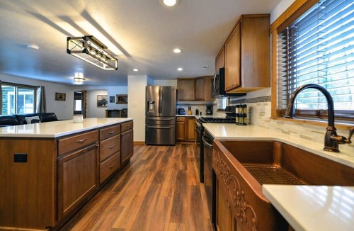 Coeur d'Alene House | Creekside Cabin near Lake Coeur d'Alene | Pet-friendly retreat