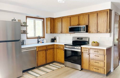 Mount Hood Village Cabin | Creekside Cozy Cabin, Hot Tub, Community Pool