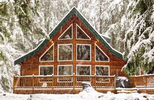 Enumclaw Cabin | Crystal Mountain Chalet