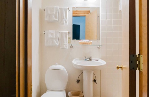 Enumclaw Hotel | Crystal Mountain Hotels