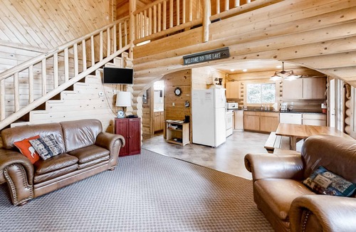 Enterprise House | Custom-built log home with gas grill, free WiFi, deck, and private location