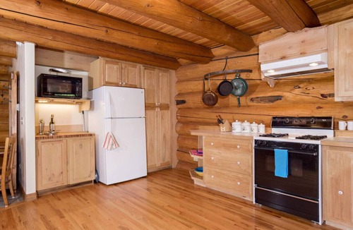 Basalt Cabin | Custom Log Cabin w/MTN Views, 10 min. to fishing!