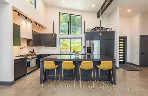 Port Angeles House | Custom modern home near Olympic National Park