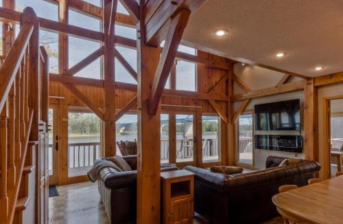 Marquette House | Custom Waterfront Lodge, 4 bed, 4 Bath, Sleeps 12!