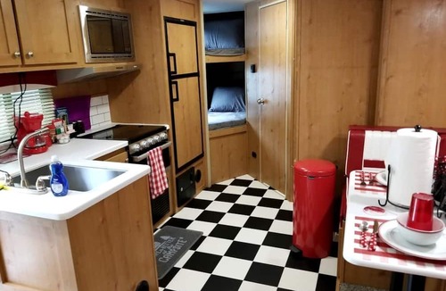 Idleyld Park Cabin | Cute 1950's Inspired Retro Large Camper, Idleyld Park, OR