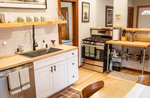 Bozeman House | Cute 2-bed home, 3 blocks from downtown Bozeman, with a large yard!