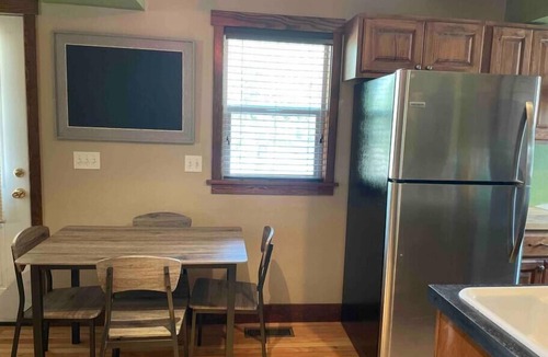 Bozeman House | CUTE COTTAGE WITH A GAME ROOM