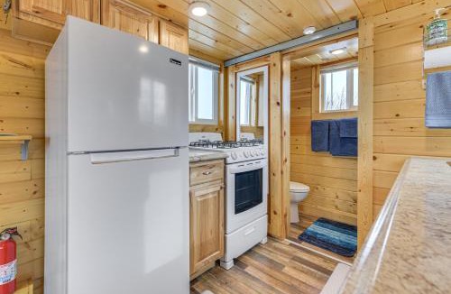 Helena Valley Southeast Apartment | Cute Couple's Tiny Home, 8 Mi to Downtown Helena!