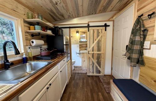 Idleyld Park House | Cute Cozy Cabin for Two for a Romantic Escape in the Umpqua National Forest in Oregon