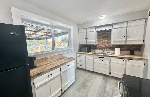 Kennewick House | Cute Humble Adobe in Kennewick