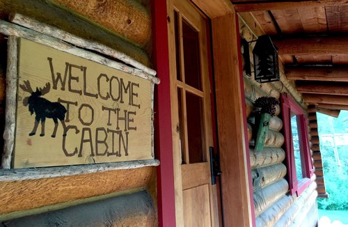 Moose Wilson Road Cabin | Cutest Cabin in Jackson Hole with Hot Tub