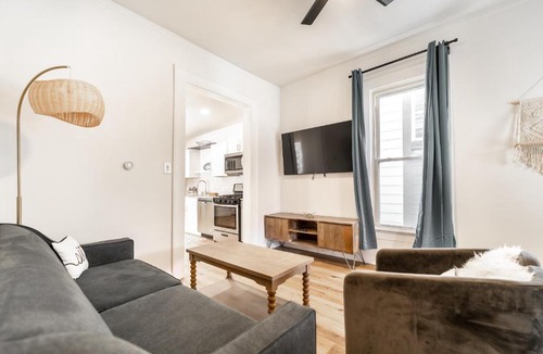 Fountain Square House | Cutest Fountain Square home! Steps to best of Indy!