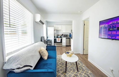 Five Points South Condo | D1-Vulcan's Double Suite-King Beds/Wifi/Workspace