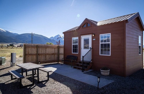 Livingston Cabin | Damselfly Cabin (Cabin #5)