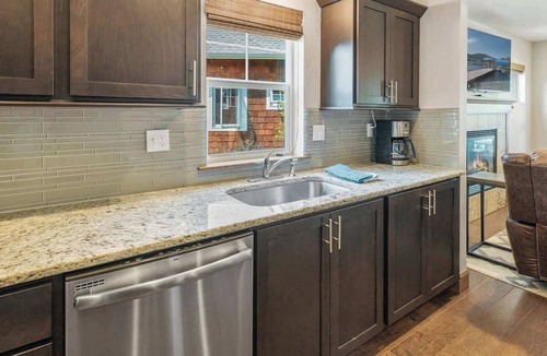 Dover Bay House | Darling Dover Sleeps 8 - Marina, beach, trails