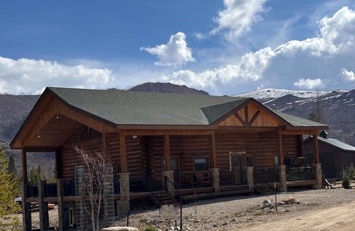 Grand Lake Cabin | Dates open -See Fall Colors-Christmas-Winter Fun-Perfect Family Gathering Cabin!