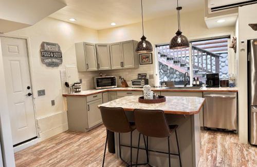 McCall House | Davis Avenue Luxury Lodge