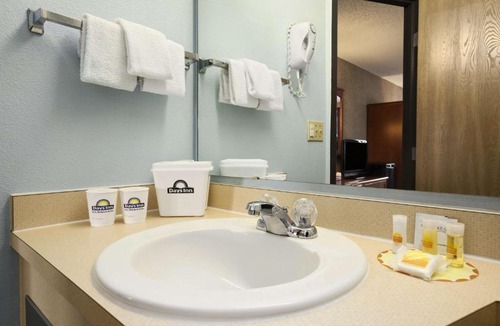 Coeur d'Alene Hotel | Days Inn by Wyndham Coeur d'Alene
