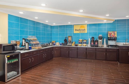 Muscle Shoals Hotel | Days Inn by Wyndham Muscle Shoals Florence