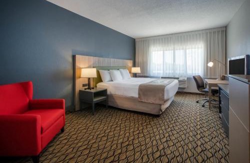 Rochester Hills Hotel | Days Inn & Suites by Wyndham Rochester Hills MI