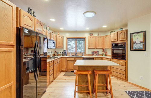 Cascade Cabin | Deck + Game Room: Secluded Cabin Near Lake Cascade