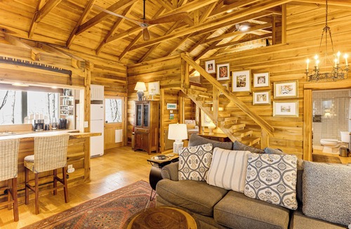 Fort Payne Cottage | Deck, Sauna & Mtn View! Fort Payne Cabin