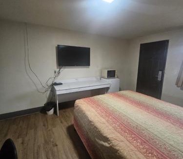 Lents Hotel | Del Rancho Motel