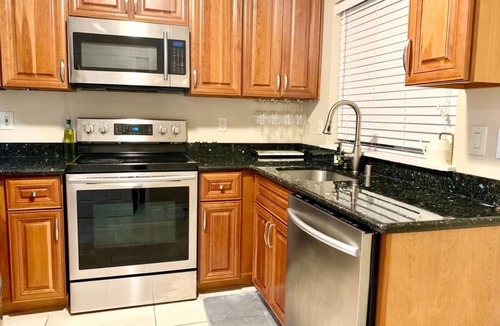 Mount Baker House | Delightful 2-bedroom house in hidden Seattle neighborhood