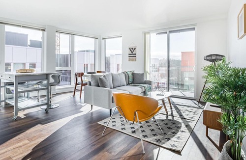 Wilburton Apartment | Delightful 2BR in Bellevue, Gym + Pet-Friendly