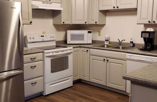 Devils Lake Condo | Deluxe 2 Bedrooms 8 XL Twin beds Ground Level Condo 2 bathrooms #8