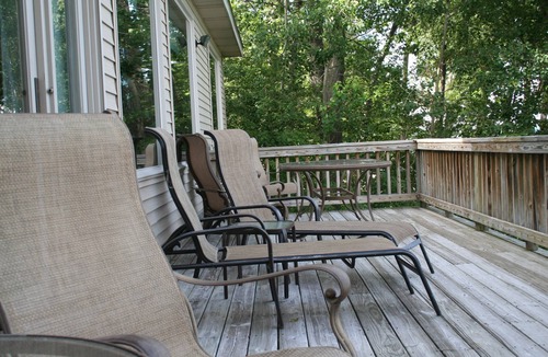 Au Gres House | Deluxe 5 bedroom Lakefront home, Lake Huron, Sandy Beach, Wooded Point