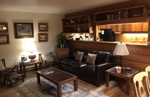 Moose Wilson Road Condo | Desireable Aspens' Berry Patch Condo Creekside Secluded New Bathroom & Floors